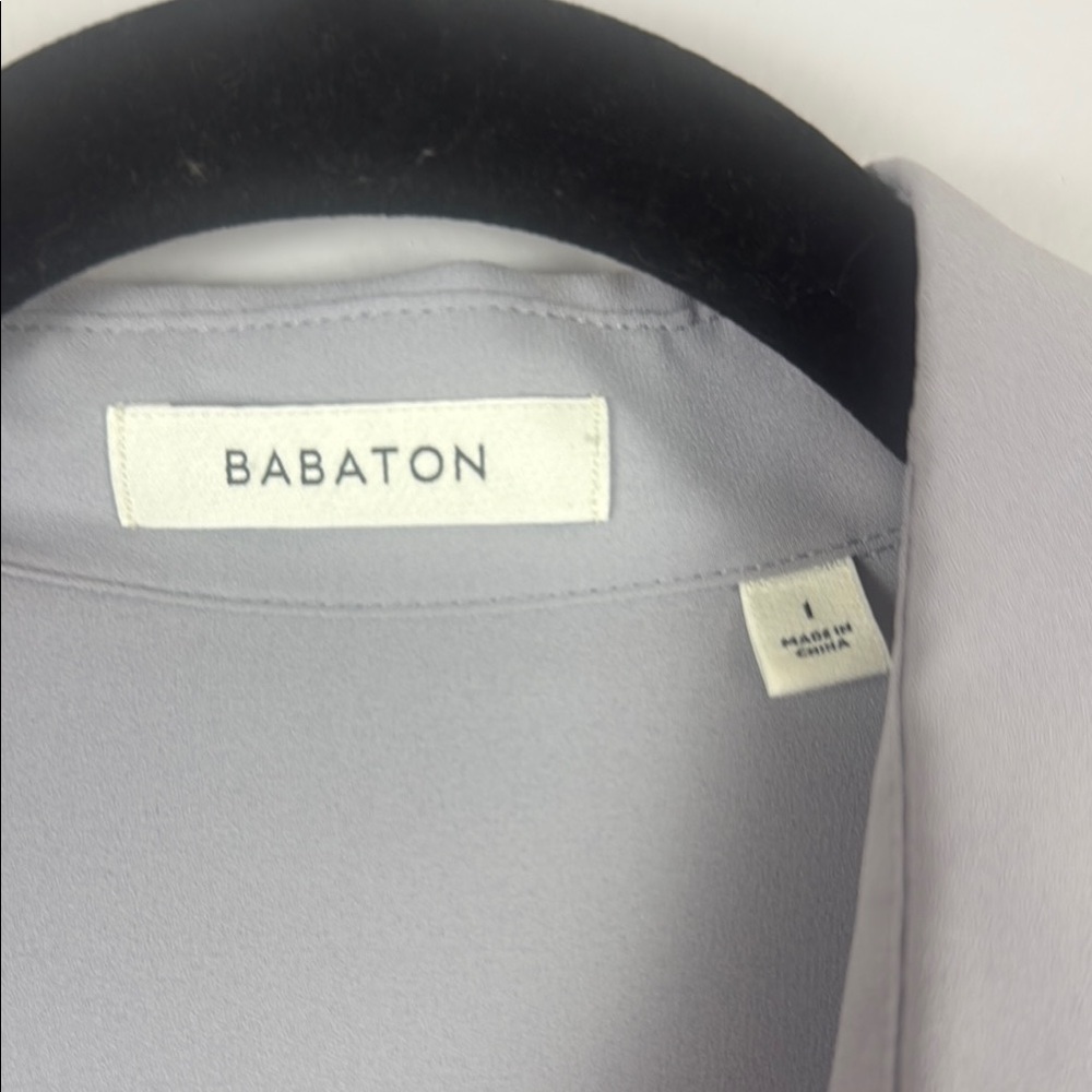 Aritzia Babaton Oversized Light Gray Blouse Size 1 - Picture 3 of 12